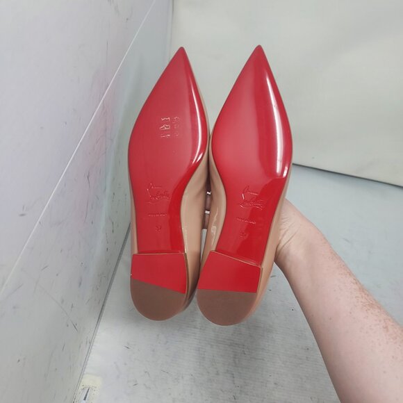 Christian Louboutin Hot Chickita Flat Patent Nude Shoe - Picture 2 of 12